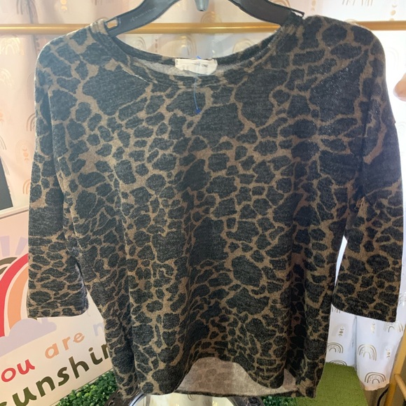 Leopard Print Sweater - Picture 1 of 5